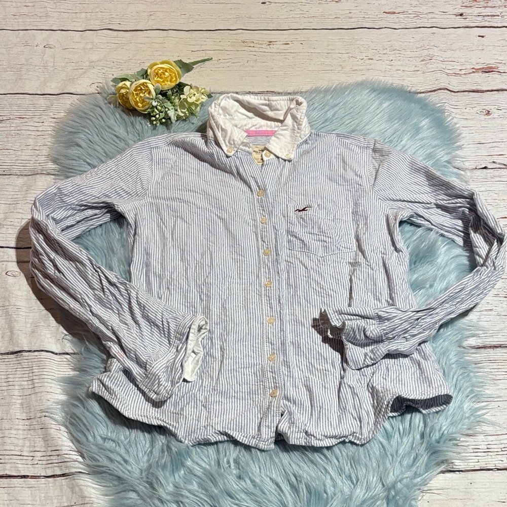 Hollister Y2K Blue and White Striped Button Down Shirt sz M